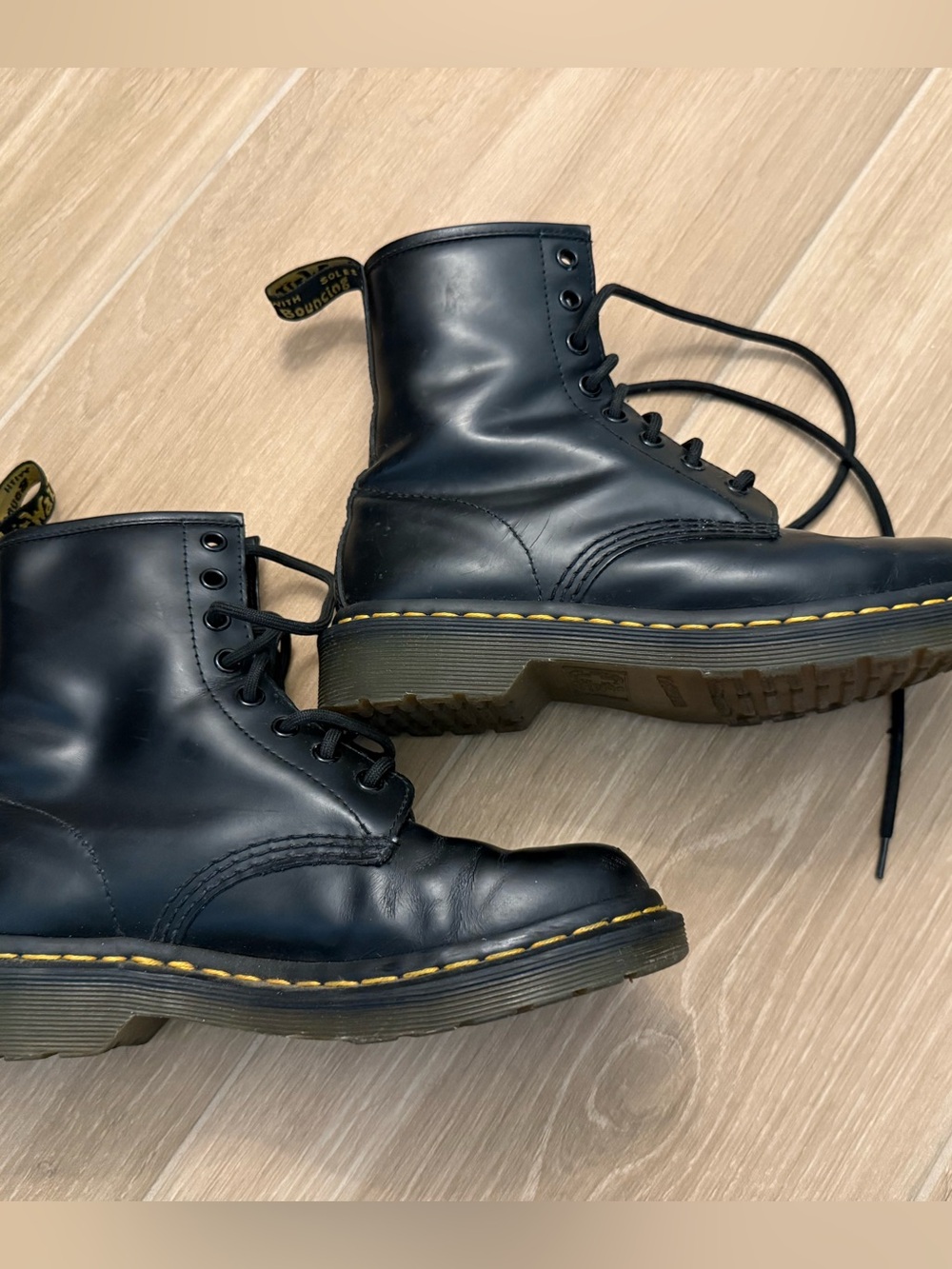 Women's Dr Martens Size 6